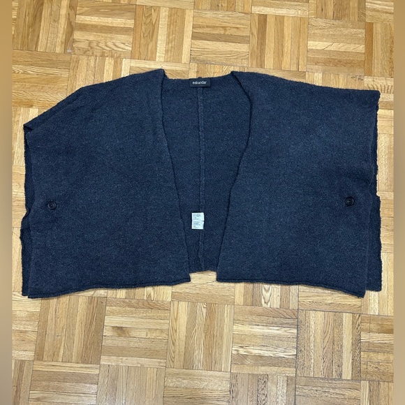 Eskandar cardigan - Picture 1 of 5